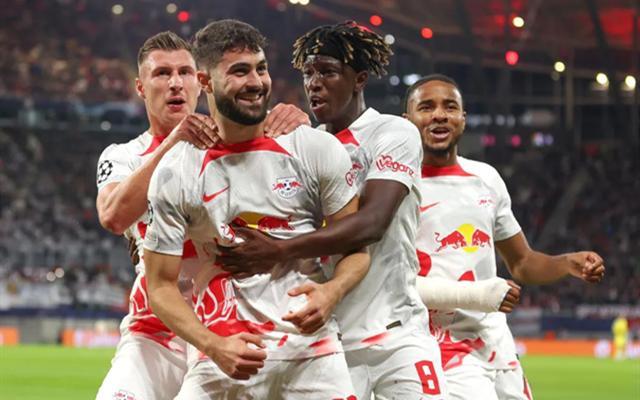 九游官网登录-拜仁带队取胜！，Doinb重要时刻持续失利引发球迷热议(拜仁队伍)