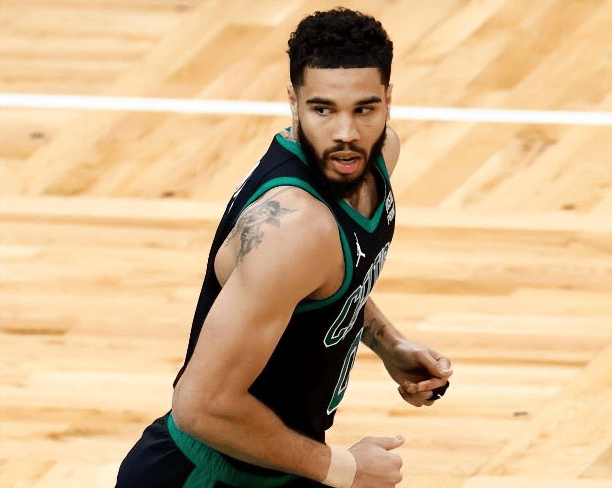 九游娱乐通道-关于转折点丹佛掘金单刀错失，NBA季后赛最后时刻攻防权衡，质疑声四起，更衣室氛围转暖的信息